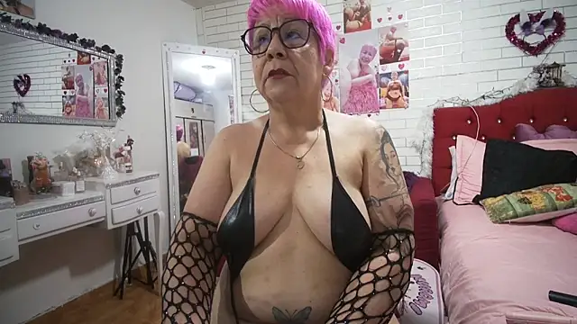 Snapshot of maturehot_65 chatting on November 25, 2025, 11:05 pm maturehot 65 online show from November 25, 2025, 11:05 pm