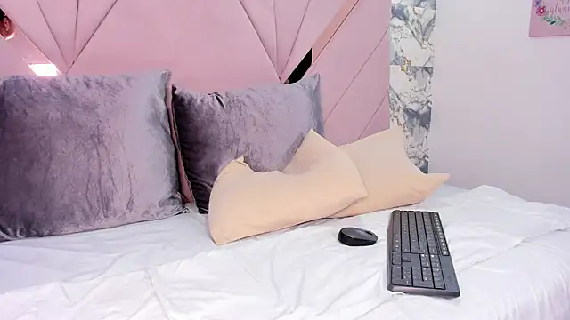 Snapshot of kaylin_jann chatting on February 17, 2026, 5:19 pm kaylin jann online show from February 17, 2026, 5:19 pm