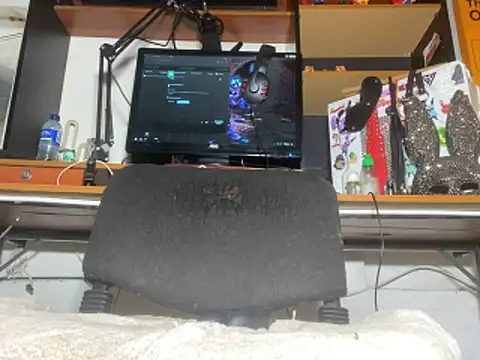 Snapshot of Lunita_5 chatting on February 1, 2026, 8:18 pm Lunita 5 online show from February 1, 2026, 8:18 pm