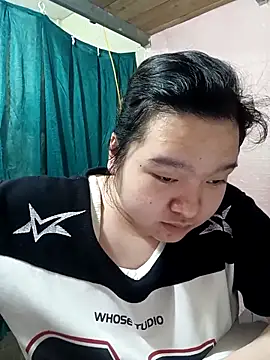 Snapshot of Thomgdee chatting on February 14, 2026, 5:43 pm Thomgdee online show from February 14, 2026, 5:43 pm