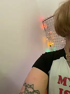 Hunniebunnie78 online show from July 5, 2026, 4:07 am