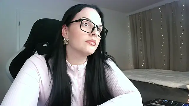 Jujuicy 97 online show from October 20, 2025, 5:35 pm