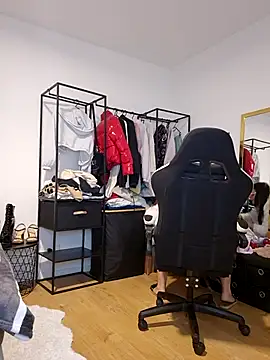 Jujuicy 97 online show from November 10, 2025, 7:13 pm