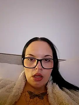 Snapshot of Jujuicy_97 chatting on March 28, 2026, 6:07 pm Jujuicy 97 online show from March 28, 2026, 6:07 pm