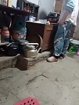 JasminePham online show from December 31, 2024, 4:06 am