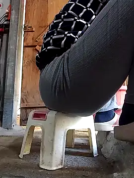 JasminePham online show from January 12, 2025, 1:53 am