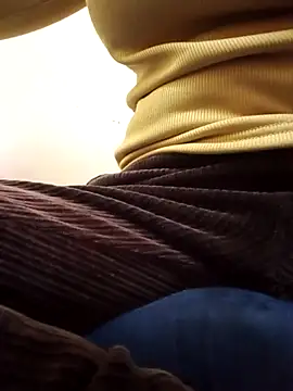 JasminePham online show from February 6, 2025, 7:24 am