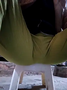 JasminePham online show from March 19, 2025, 1:32 am