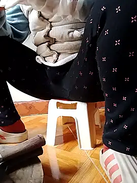 JasminePham online show from January 6, 2026, 2:37 am