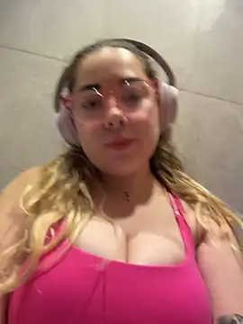 brooklynivy online show from May 31, 2026, 1:25 am