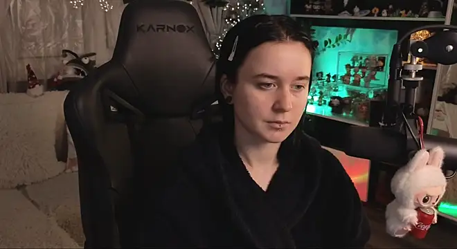 Snapshot of KiraLiLime chatting on January 9, 2026, 9:05 pm KiraLiLime online show from January 9, 2026, 9:05 pm