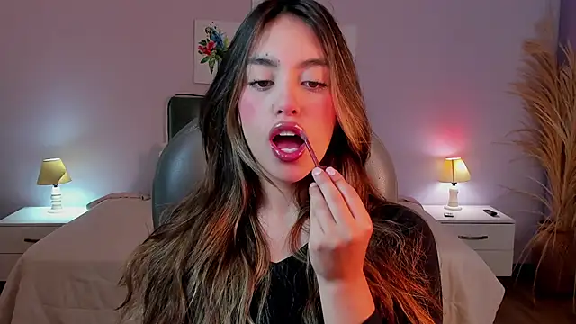 Snapshot of _Charlotte_evans_1 chatting on February 16, 2026, 12:56 pm Charlotte evans 1 online show from February 16, 2026, 12:56 pm