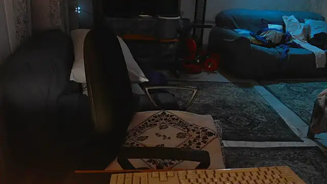 TebaldHot online show from October 26, 2025, 12:44 pm