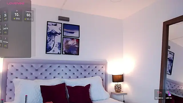 sarascottt online show from October 18, 2025, 3:09 am