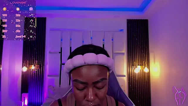 mia schwarz online show from October 18, 2025, 7:58 pm