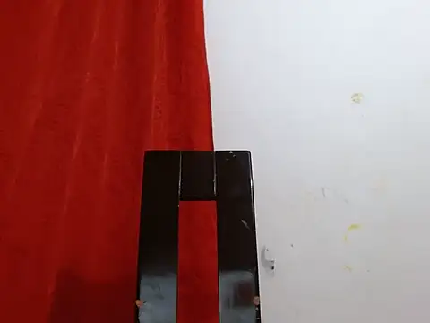 Snapshot of Mily_pao1 chatting on February 21, 2026, 12:00 am Mily pao1 online show from February 21, 2026, 12:00 am