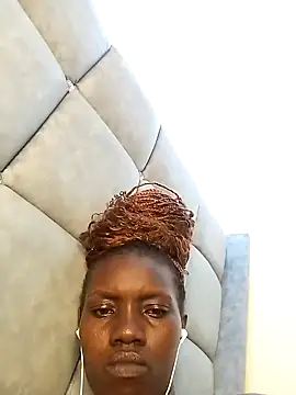 Slimthick900 online show from February 23, 2025, 8:28 am