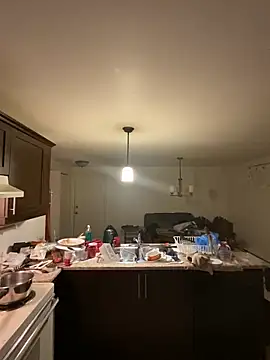 kikiwonderbar online show from February 2, 2025, 8:57 am