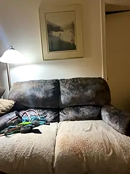 kikiwonderbar online show from December 4, 2025, 1:26 am