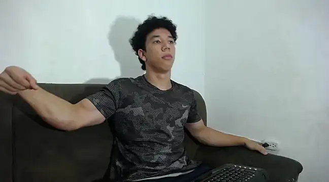 ethan noir online show from February 25, 2025, 9:24 pm