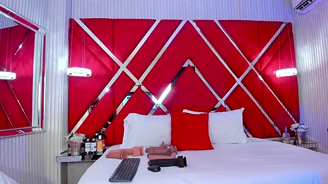 SusanCouper online show from March 12, 2026, 10:38 pm