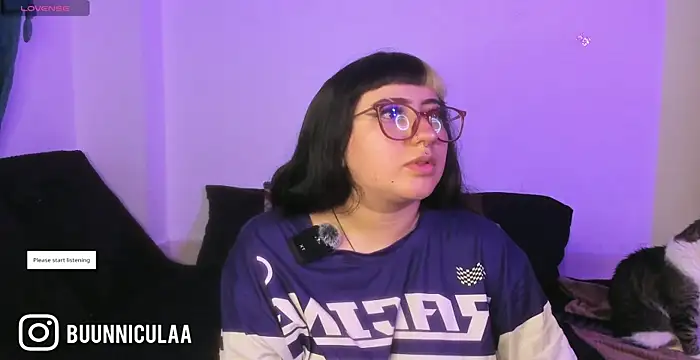 larissa01  online show from February 17, 2026, 9:21 pm