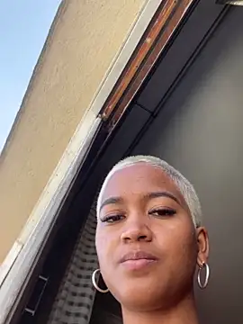 Snapshot of Julieta_cooper1 chatting on March 2, 2025, 4:42 pm Julieta cooper1 online show from March 2, 2025, 4:42 pm