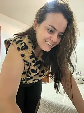 Snapshot of Im_Amelia chatting on October 20, 2025, 1:44 pm Im Amelia online show from October 20, 2025, 1:44 pm