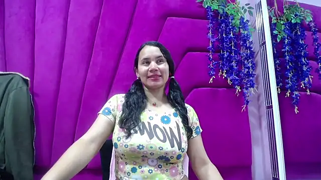Snapshot of Saylor_Lee22 chatting on October 5, 2025, 4:00 am Saylor Lee22 online show from October 5, 2025, 4:00 am