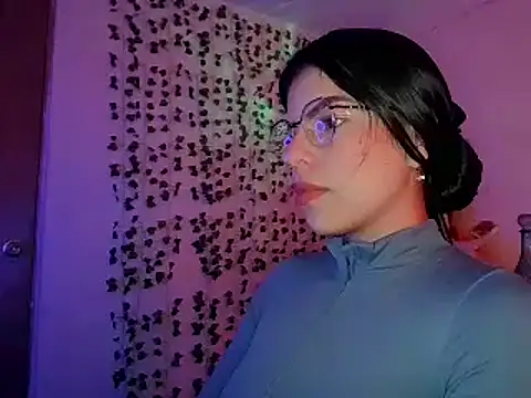 Snapshot of Adararose1 chatting on December 16, 2024, 4:05 pm Adararose1 online show from December 16, 2024, 4:05 pm