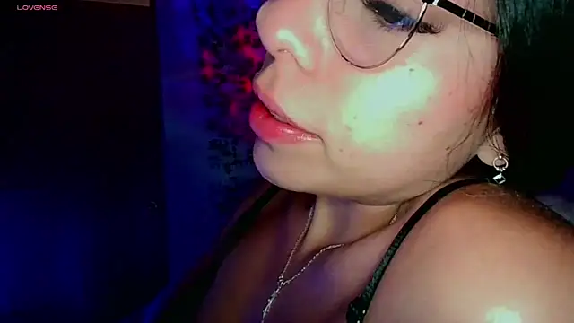 Snapshot of Adararose1 chatting on October 2, 2025, 7:32 pm Adararose1 online show from October 2, 2025, 7:32 pm