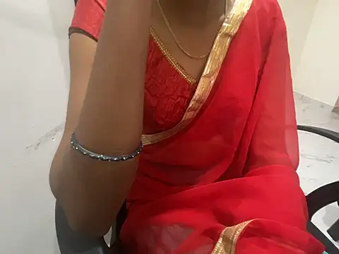 Honeyberose online show from January 18, 2025, 7:37 pm