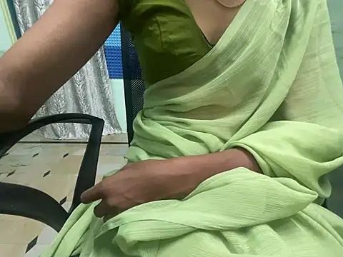 Honeyberose online show from February 1, 2025, 6:32 am