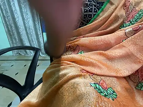 Honeyberose online show from February 10, 2025, 5:58 am