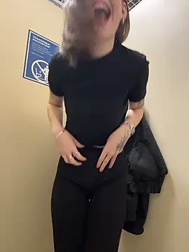 Street young online show from April 8, 2026, 1:11 pm