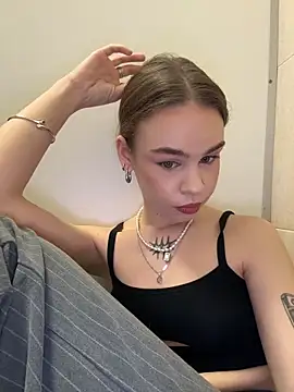 Street young online show from April 12, 2026, 1:38 pm