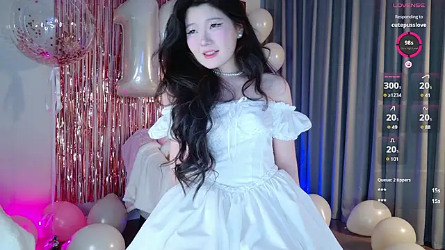 Snapshot of KitayamaChu chatting on January 18, 2025, 9:45 pm KitayamaChu online show from January 18, 2025, 9:45 pm