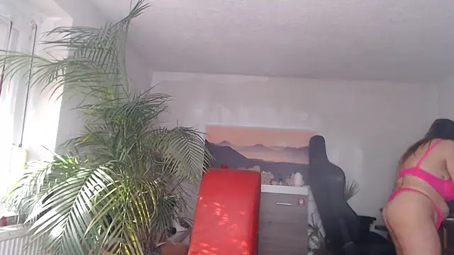 Snapshot of Supertitten95DD chatting on January 21, 2025, 9:13 am Supertitten95DD online show from January 21, 2025, 9:13 am