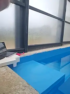 Snapshot of Supertitten95DD chatting on October 4, 2025, 8:23 am Supertitten95DD online show from October 4, 2025, 8:23 am