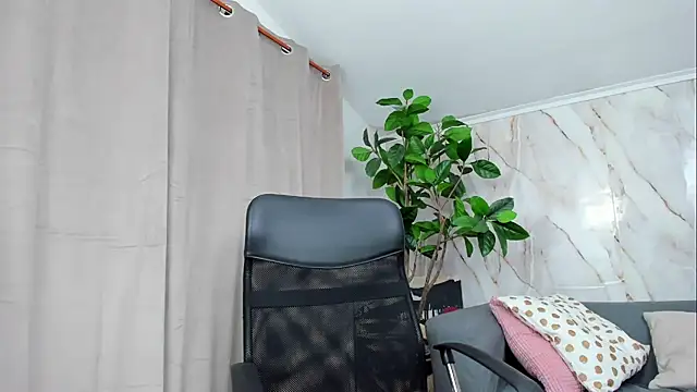 JennaPrice online show from July 7, 2026, 10:03 pm