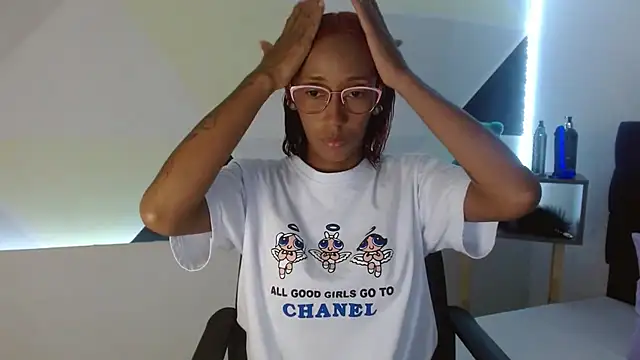 ZashaRomero online show from February 15, 2025, 8:01 pm