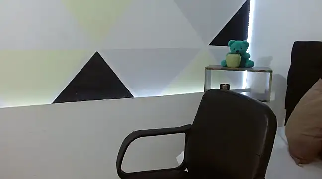 ZashaRomero online show from March 21, 2025, 9:23 pm