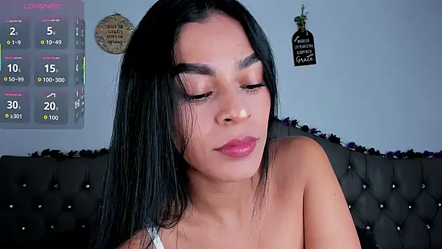 Snapshot of Yasiir_0229 chatting on March 24, 2026, 3:33 am Yasiir 0229 online show from March 24, 2026, 3:33 am