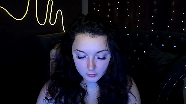 GloriNichols online show from December 21, 2024, 6:41 am