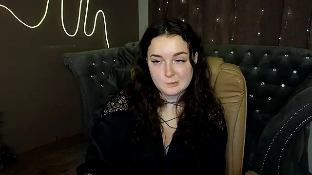 GloriNichols online show from January 5, 2025, 12:53 pm