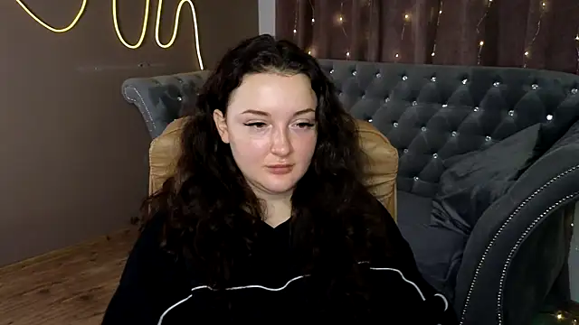 GloriNichols online show from January 18, 2025, 6:34 am