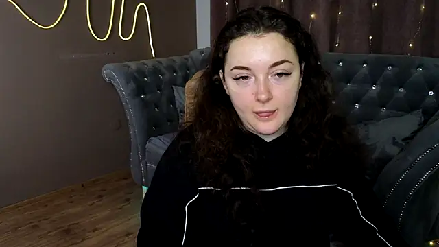 GloriNichols online show from January 25, 2025, 6:34 am