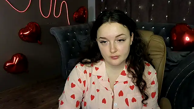 GloriNichols online show from February 12, 2025, 12:55 pm