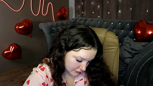 GloriNichols online show from February 15, 2025, 10:00 am