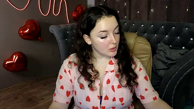 GloriNichols online show from February 16, 2025, 9:26 am